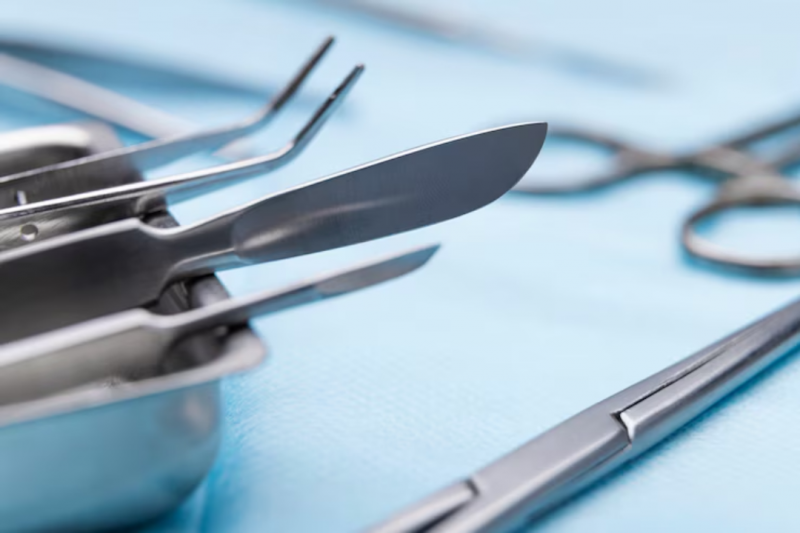 Como a Gravação em Instrumentos Cirúrgicos Aumenta a Segurança e a Eficiência Como a Gravação em Instrumentos Cirúrgicos Aumenta a Segurança e a Eficiência